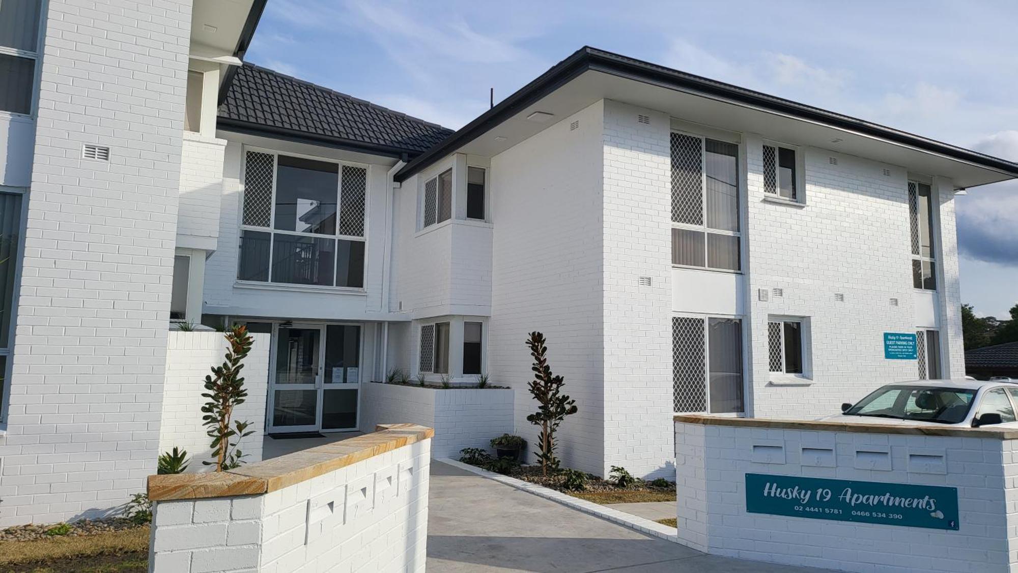 Husky 19 Beautifully Appointed Apartments - Great Location - In The Heart Of Husky ฮัสกิสสัน ภายนอก รูปภาพ