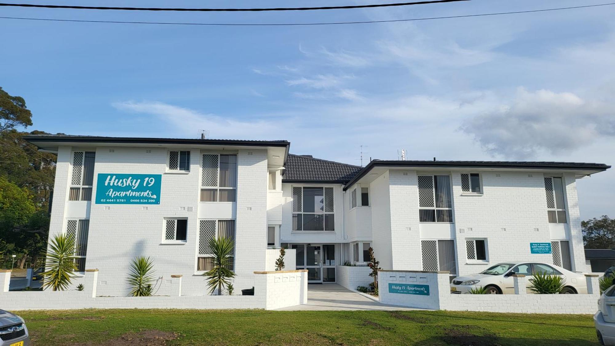 Husky 19 Beautifully Appointed Apartments - Great Location - In The Heart Of Husky ฮัสกิสสัน ภายนอก รูปภาพ