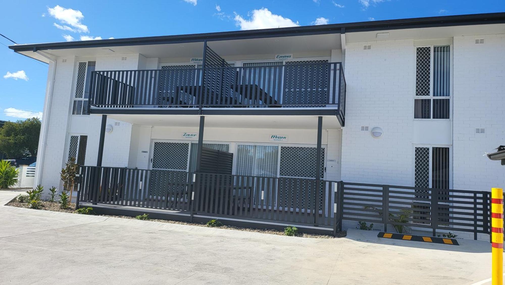Husky 19 Beautifully Appointed Apartments - Great Location - In The Heart Of Husky ฮัสกิสสัน ภายนอก รูปภาพ